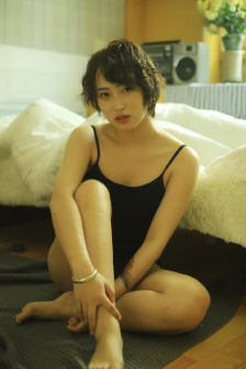 乱中年女人一二区